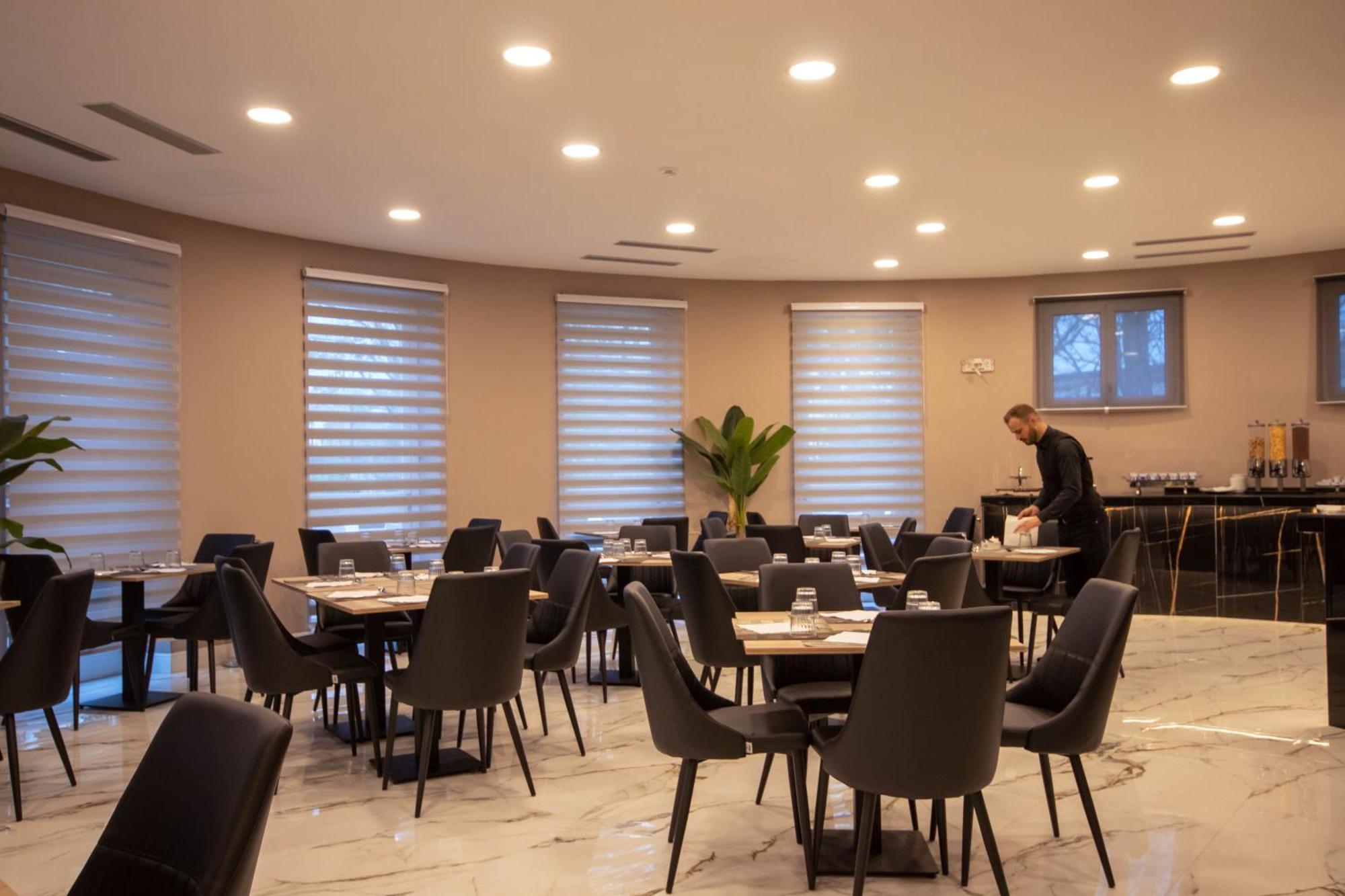 Emma Hotel Bologna Fiera غرانارولو ديلّيميليا المظهر الخارجي الصورة