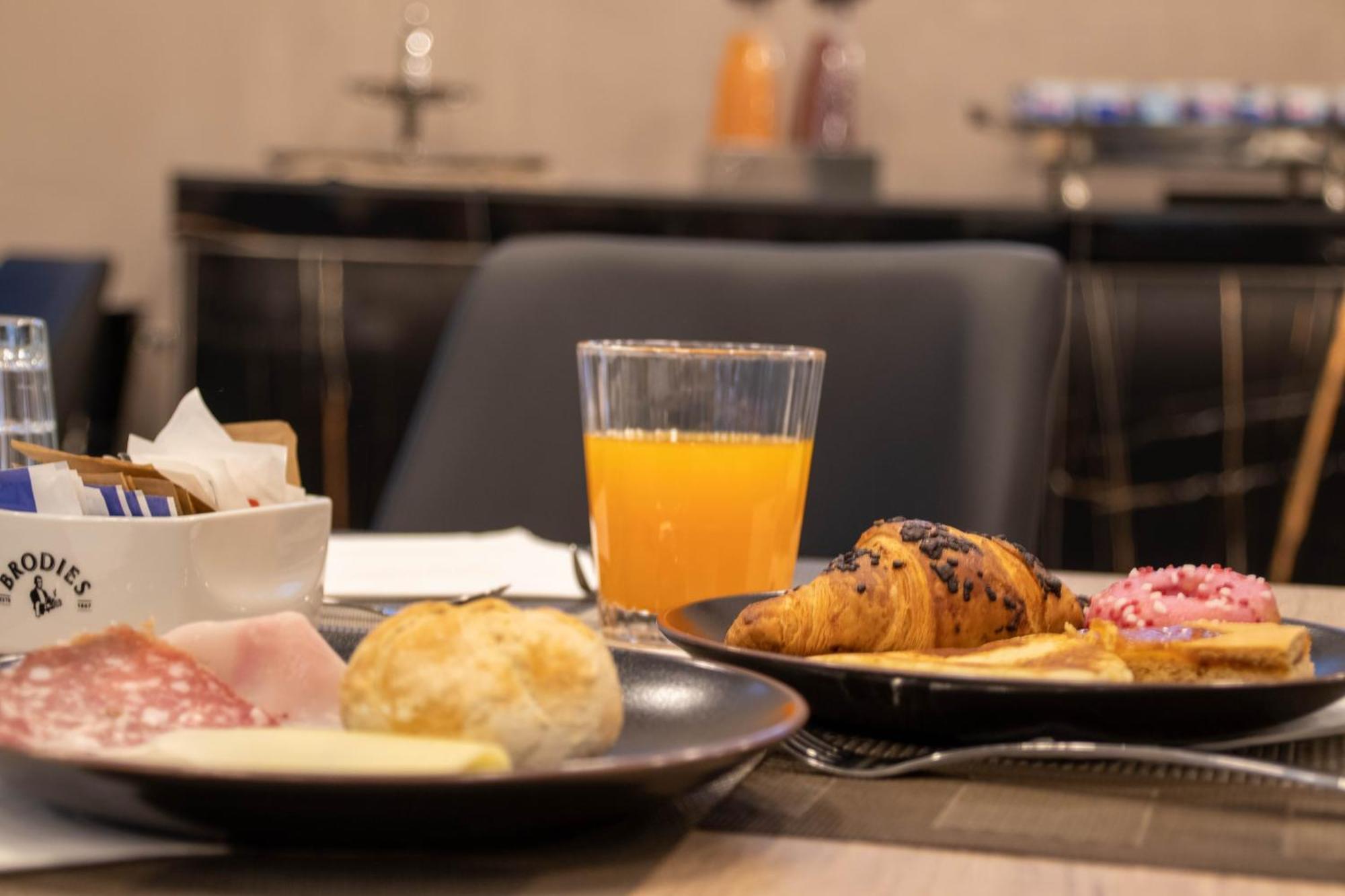 Emma Hotel Bologna Fiera غرانارولو ديلّيميليا المظهر الخارجي الصورة