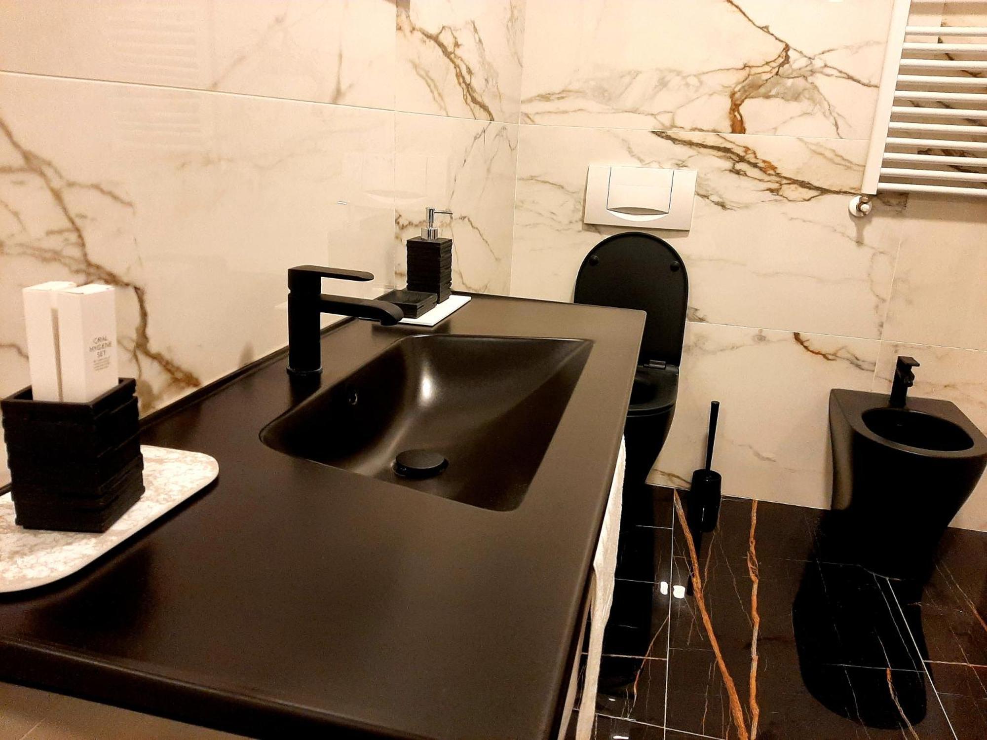 Emma Hotel Bologna Fiera غرانارولو ديلّيميليا المظهر الخارجي الصورة