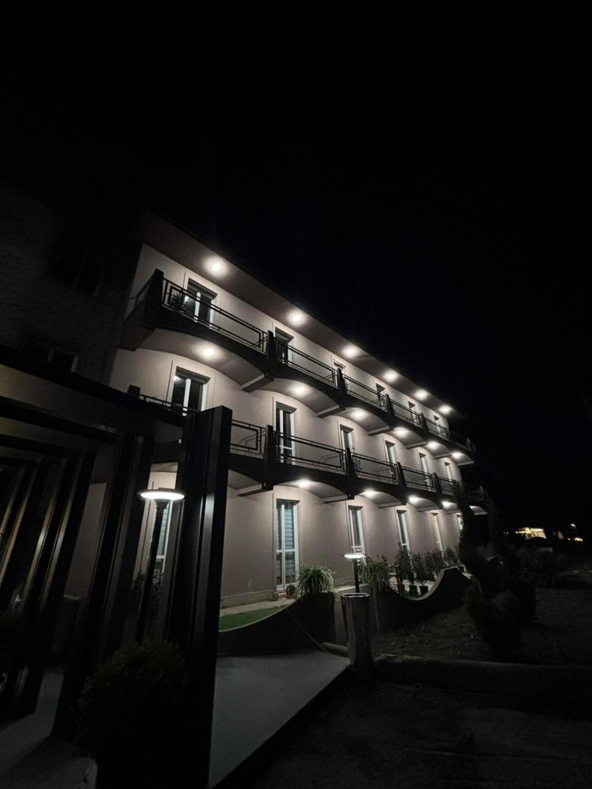 Emma Hotel Bologna Fiera غرانارولو ديلّيميليا المظهر الخارجي الصورة